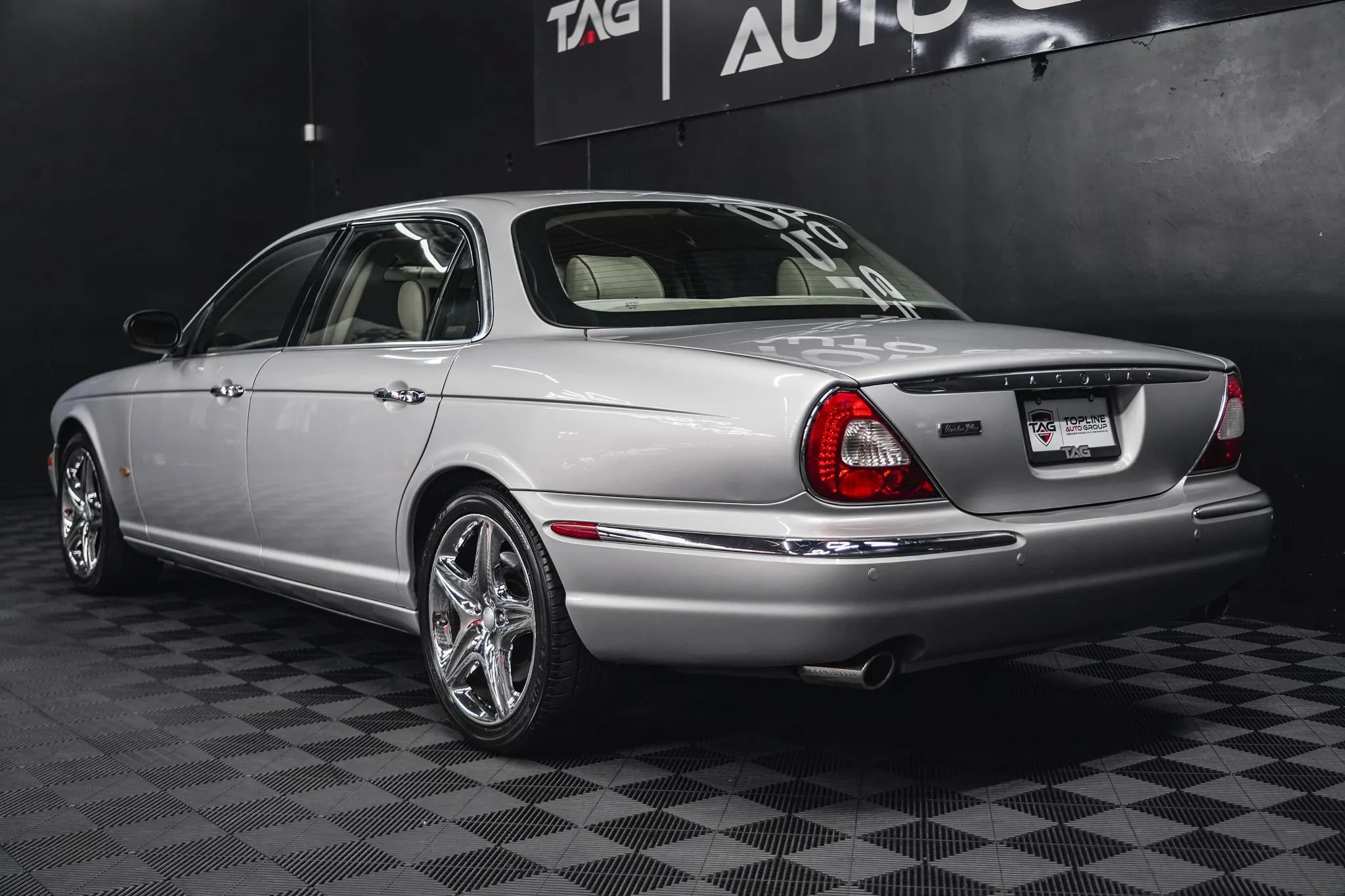 Used 2006 Jaguar XJ Vanden Plas RWD image 27