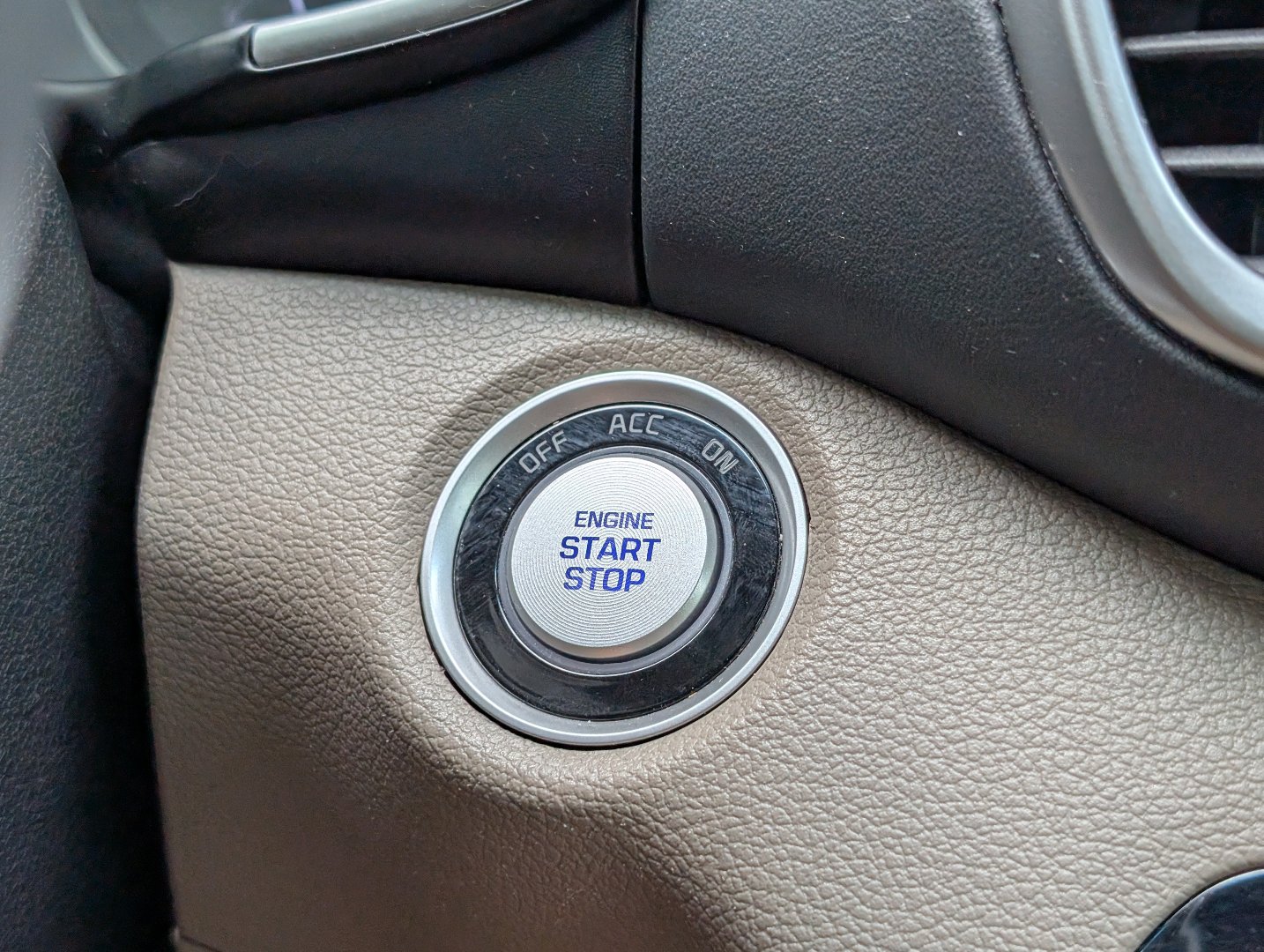 Used 2020 Hyundai Tucson Ultimate w/ Cargo Package AWD/4WD image 19