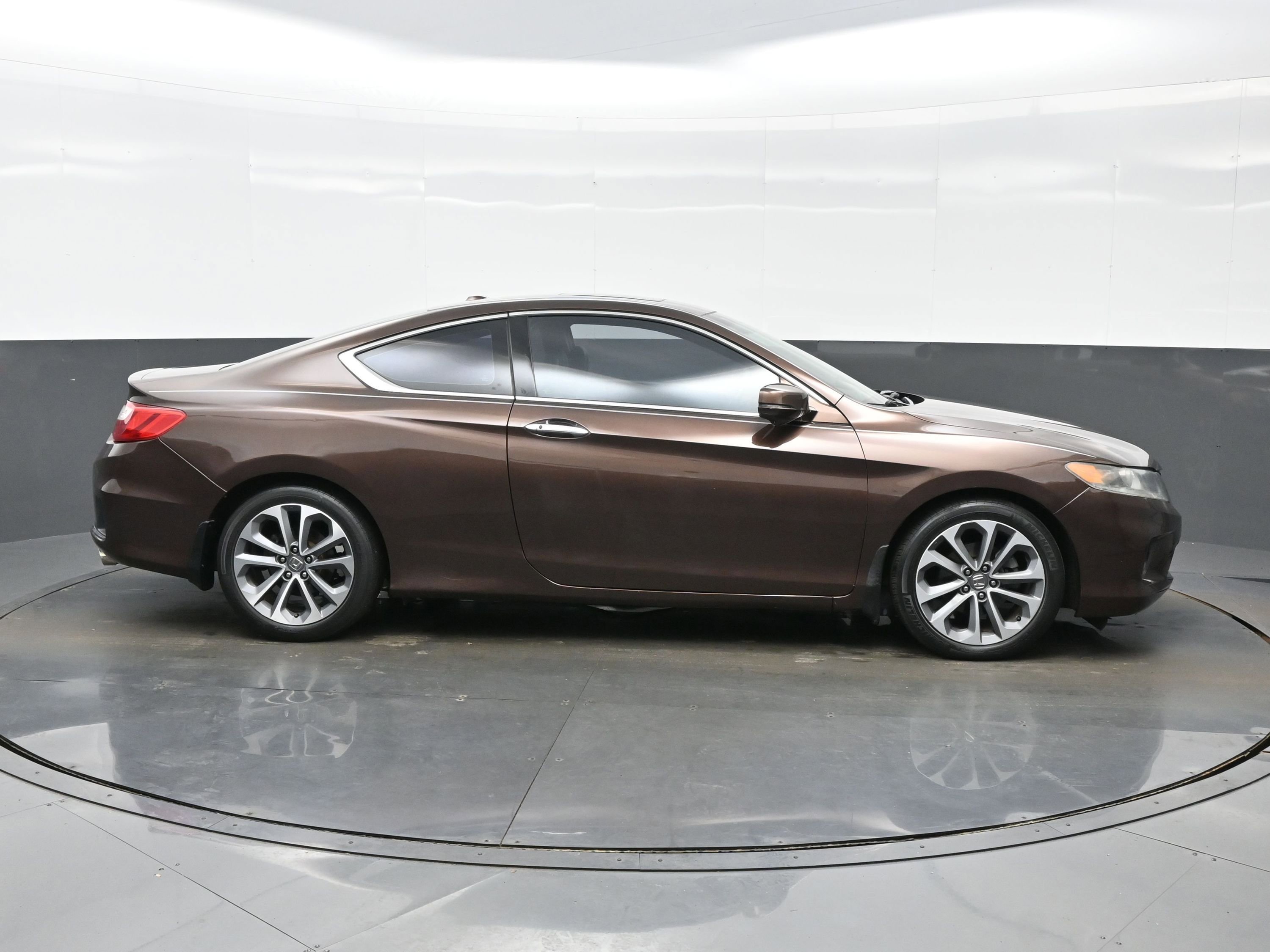 Used 2013 Honda Accord EX-L image 7