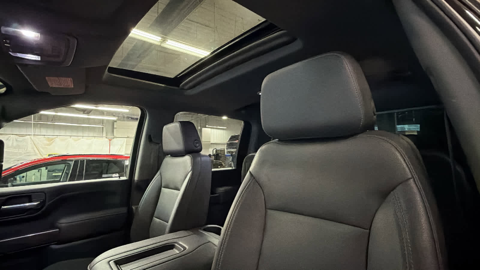 Used 2022 Chevrolet Silverado 2500 LTZ w/ LTZ Plus Package image 8