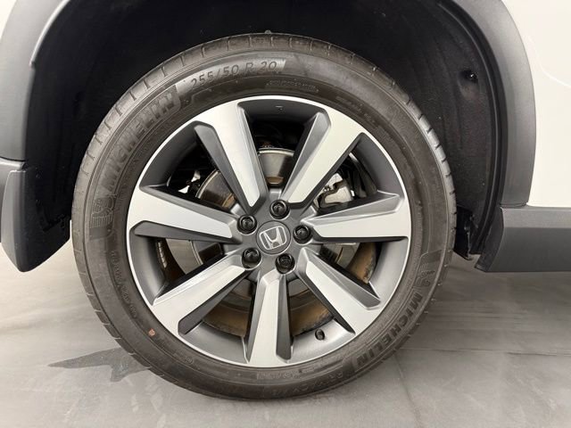 Used 2024 Honda Pilot Touring image 10