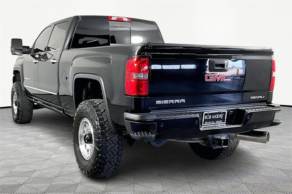 Certified 2019 GMC Sierra 2500 Denali w/ Duramax Plus Package image 4