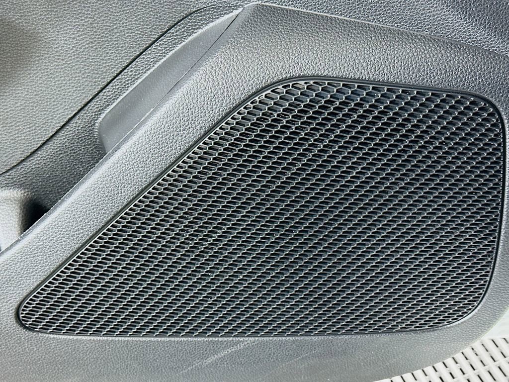 Used 2022 Toyota Corolla LE image 18