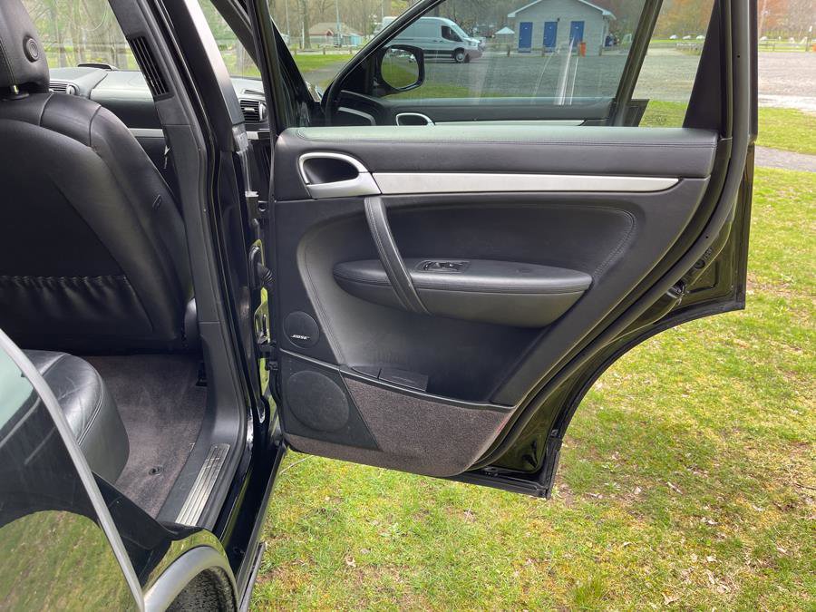 Used 2008 Porsche Cayenne Turbo image 34