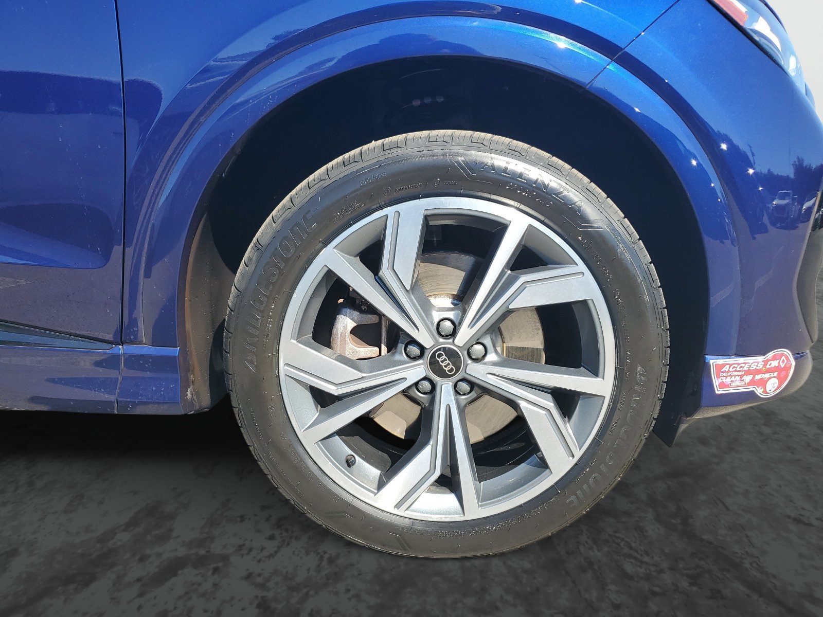 Used 2023 Audi Q4 e-tron Premium w/ Convenience Package AWD/4WD image 6