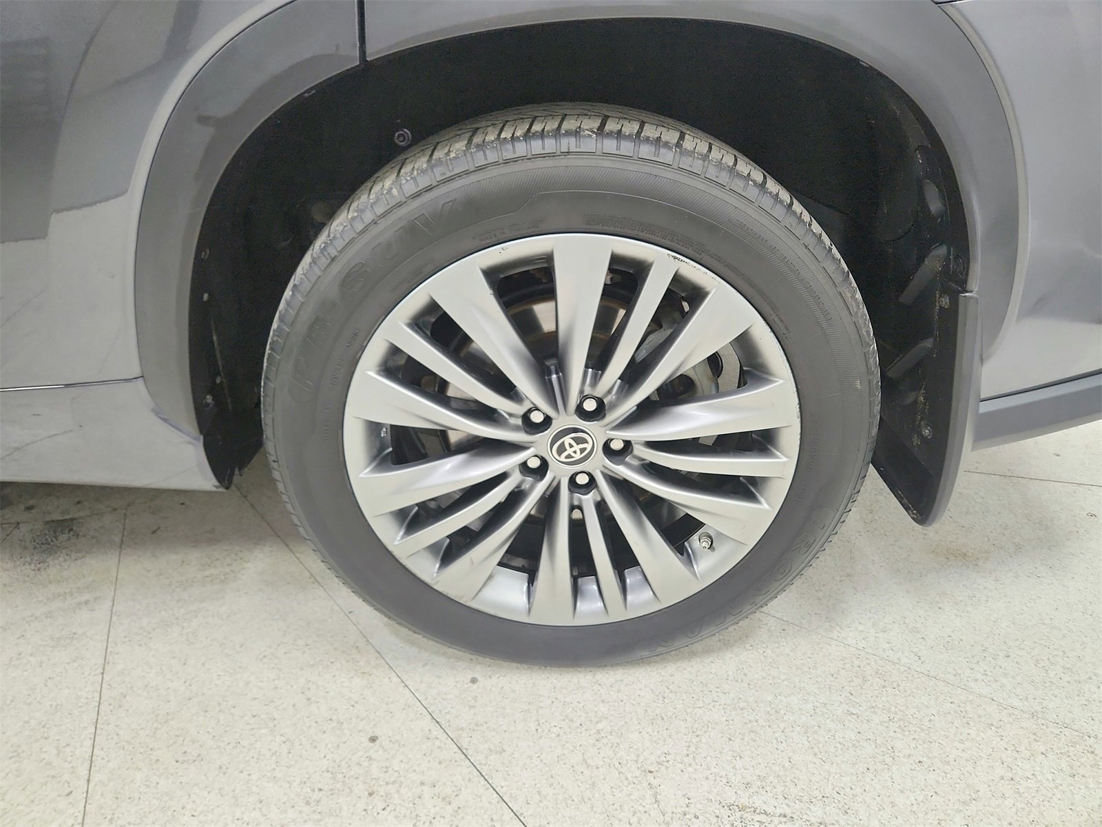 Used 2020 Toyota Highlander Platinum image 47