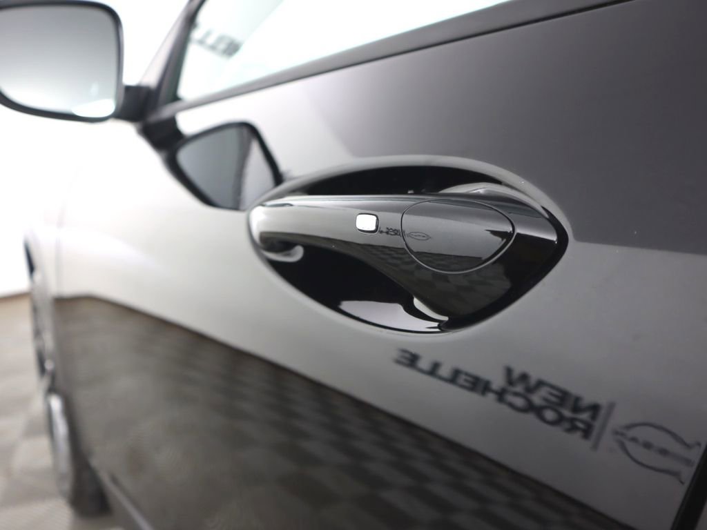 Used 2024 Chevrolet Trax RS image 24