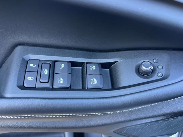 Used 2025 Jeep Grand Cherokee L Limited image 16