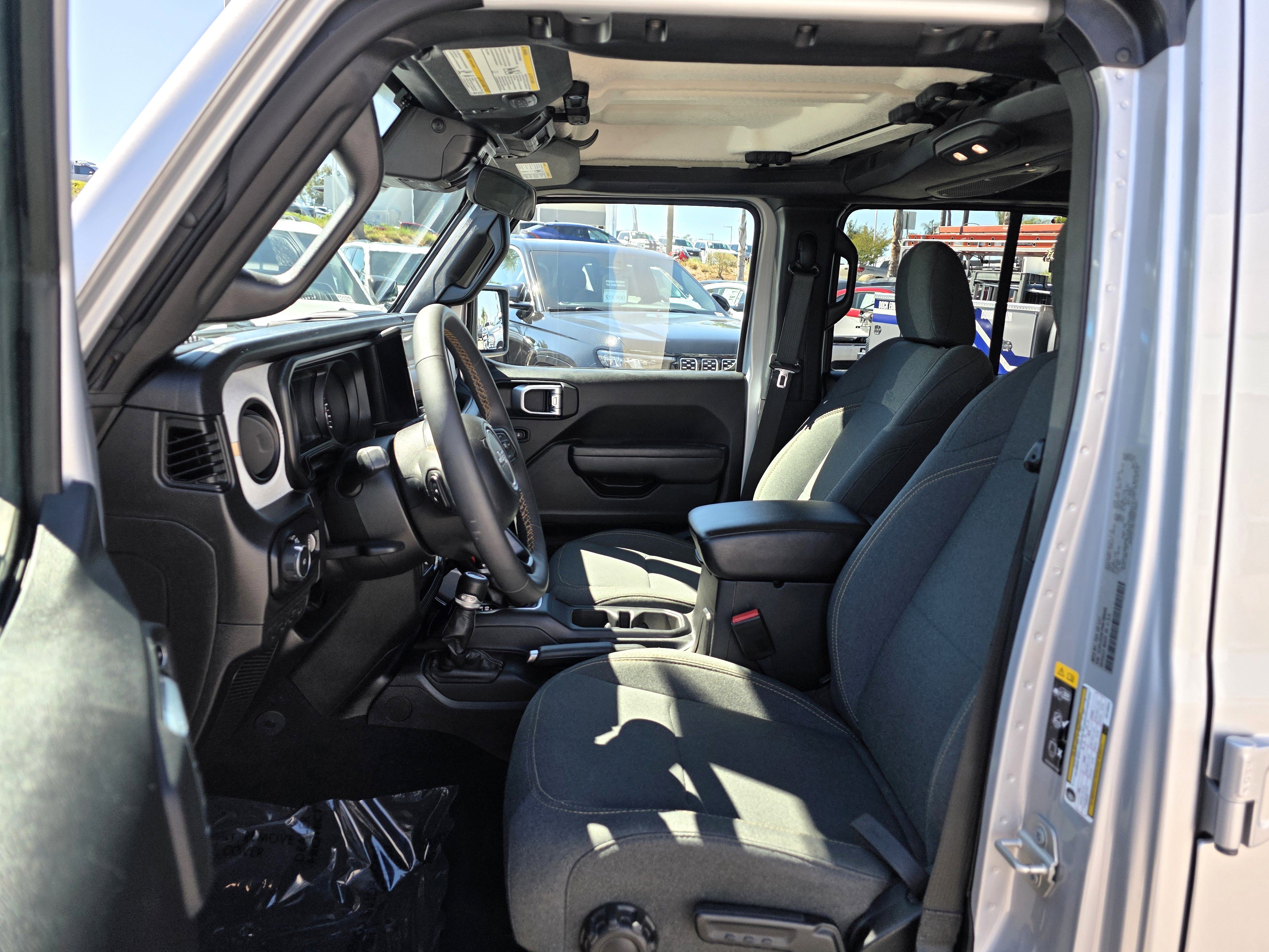 Used 2024 Jeep Wrangler Sport S image 12