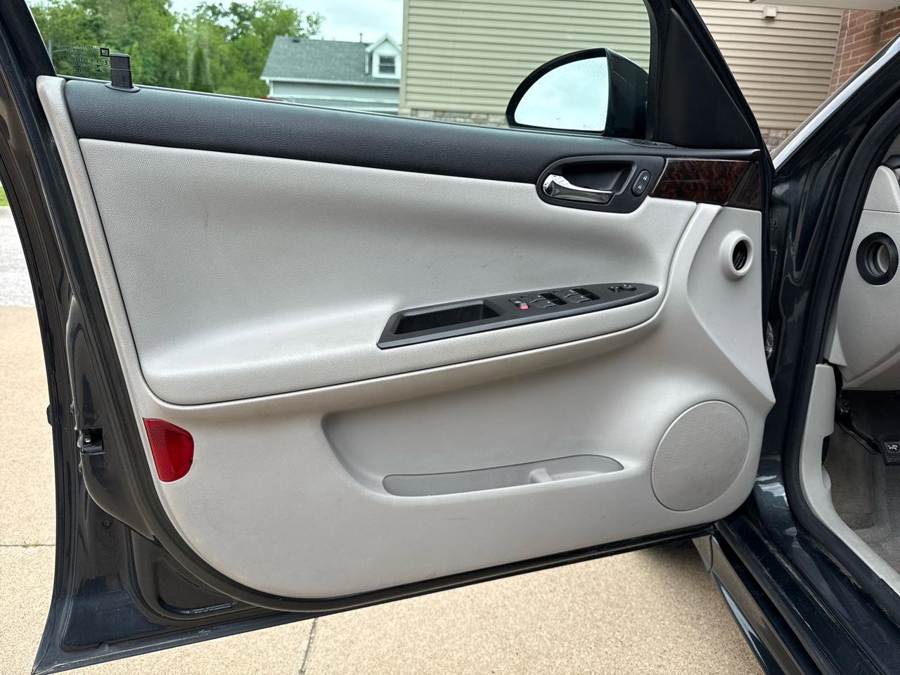 Used 2014 Chevrolet Impala LTZ FWD image 14
