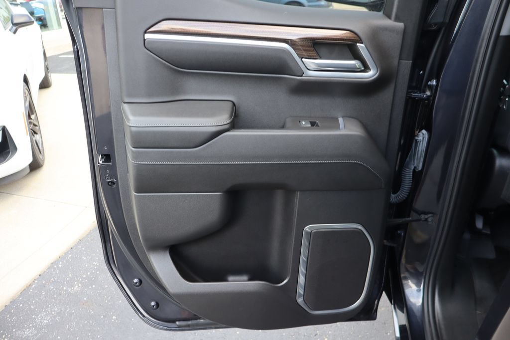 Used 2023 Chevrolet Silverado 1500 RST AWD/4WD image 20