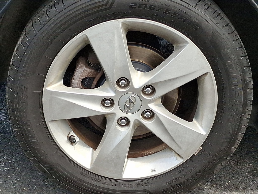 Used 2011 Hyundai Elantra GLS w/ Preferred Equipment Pkg 3 FWD image 9