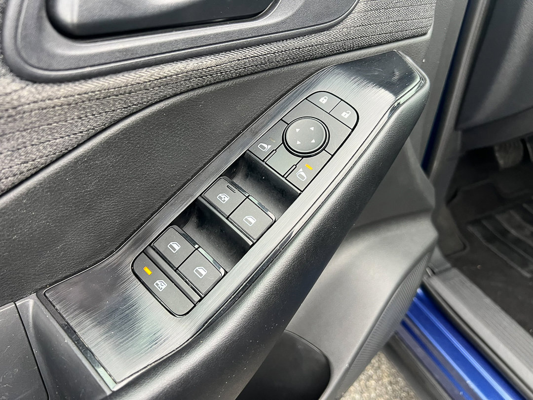 Used 2023 Nissan Rogue S image 13