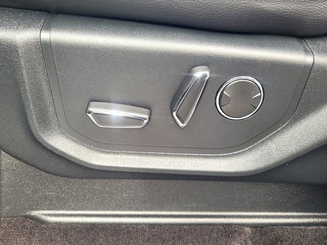 Certified 2019 Ford Expedition Max XLT w/ Equipment Group 201A image 11