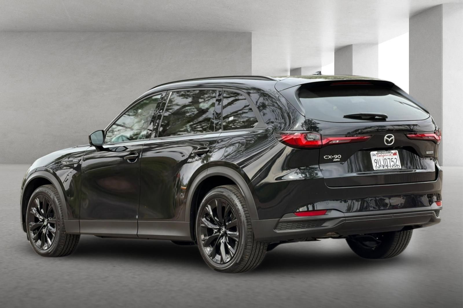 Certified 2025 MAZDA CX-90 Plug-In Hybrid w/Premium Sport image 6