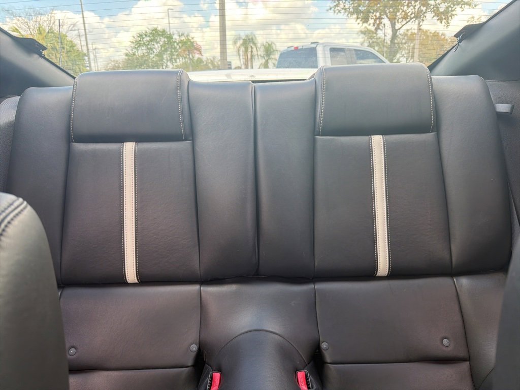 Used 2010 Ford Mustang GT Premium image 14