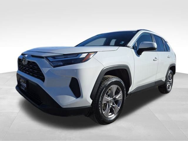 Used 2023 Toyota RAV4 XLE image 5