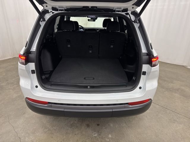 New 2026 Jeep Grand Cherokee Altitude image 27