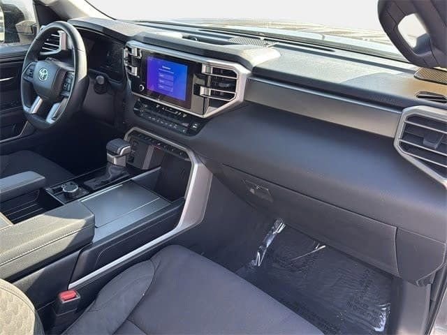 Used 2025 Toyota Sequoia SR5 image 28