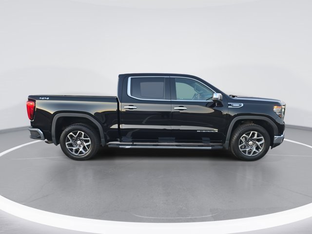 Used 2022 GMC Sierra 1500 SLT w/ SLT Premium Plus Package image 2