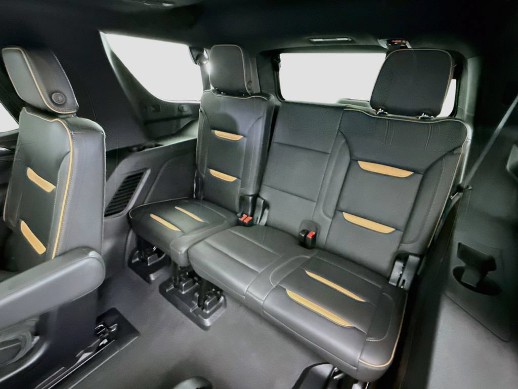 Used 2024 GMC Yukon AT4 w/ Technology Package AWD/4WD image 22