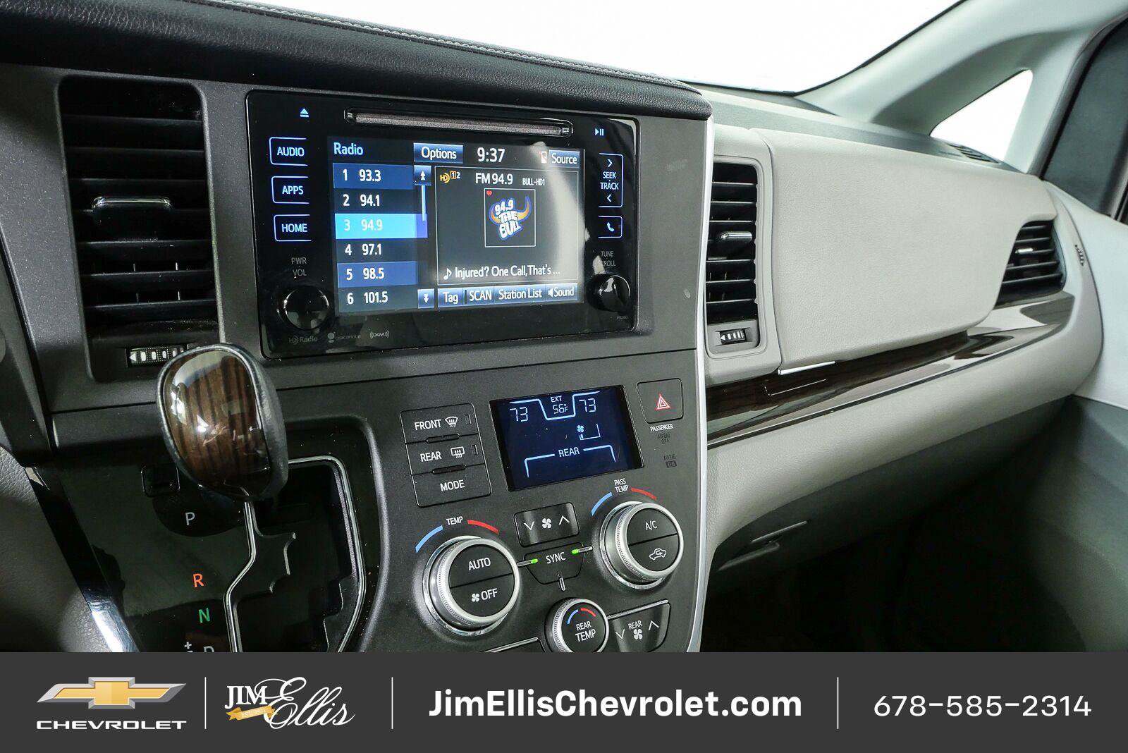 Used 2016 Toyota Sienna XLE FWD image 12
