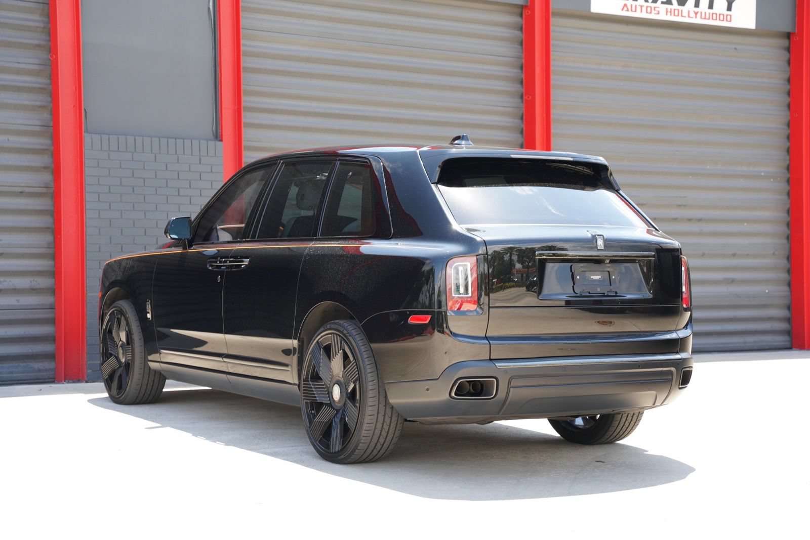 Used 2022 Rolls-Royce Cullinan Black Badge AWD/4WD image 6