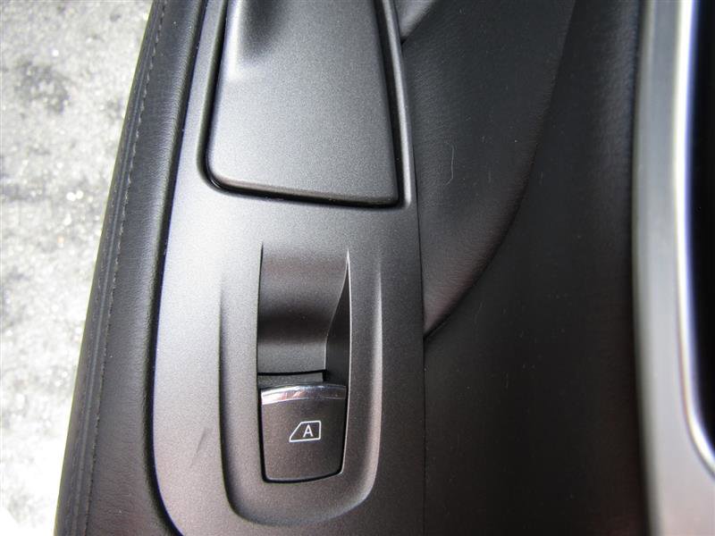 Used 2016 INFINITI Q70 L 3.7 image 41