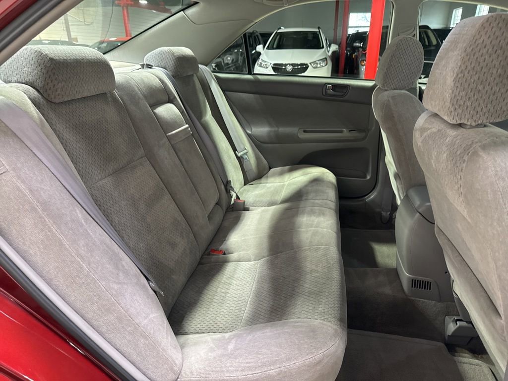 Used 2003 Toyota Camry LE image 28