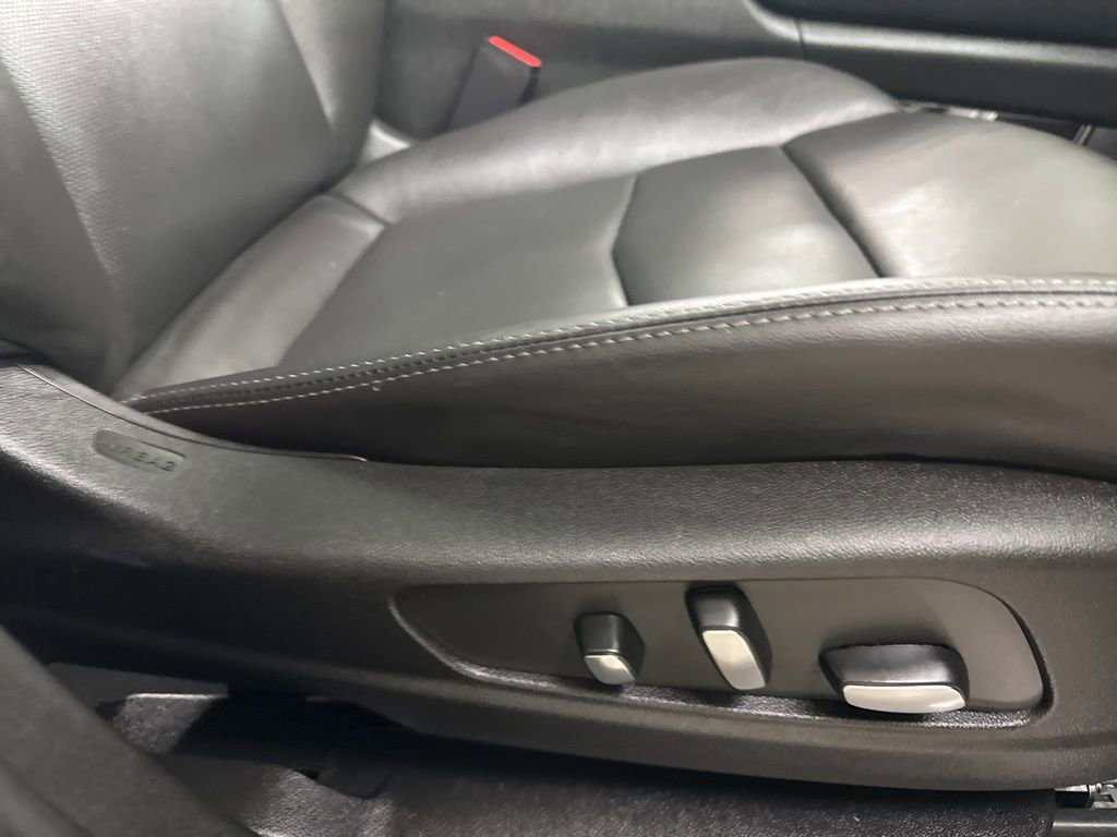 Certified 2025 Cadillac XT5 Premium Luxury image 19