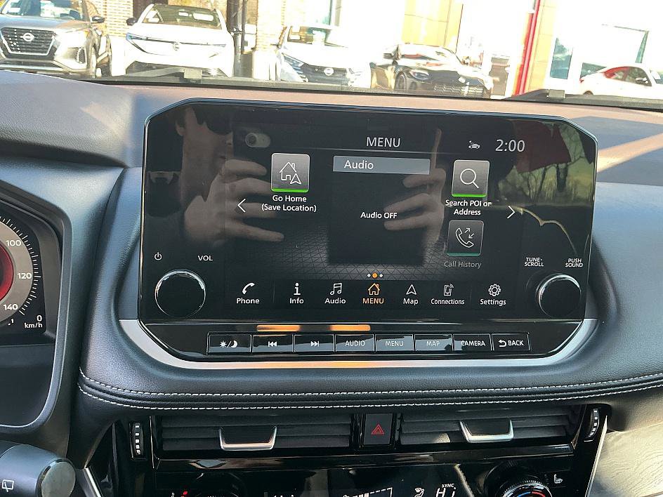 Used 2023 Nissan Rogue Platinum image 16