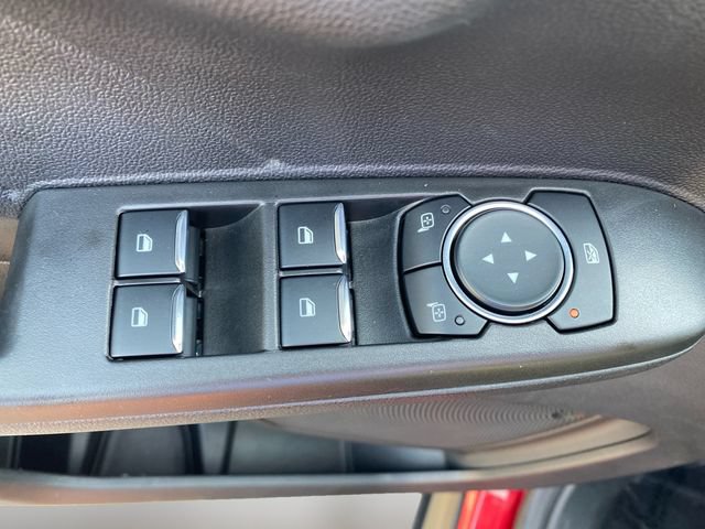 Used 2021 Ford Escape SE w/ SE Sport Appearance Package FWD image 17