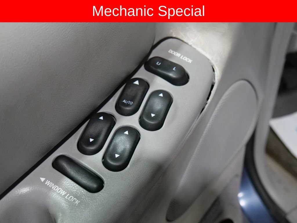Used 1999 Ford Explorer XLT AWD/4WD image 19