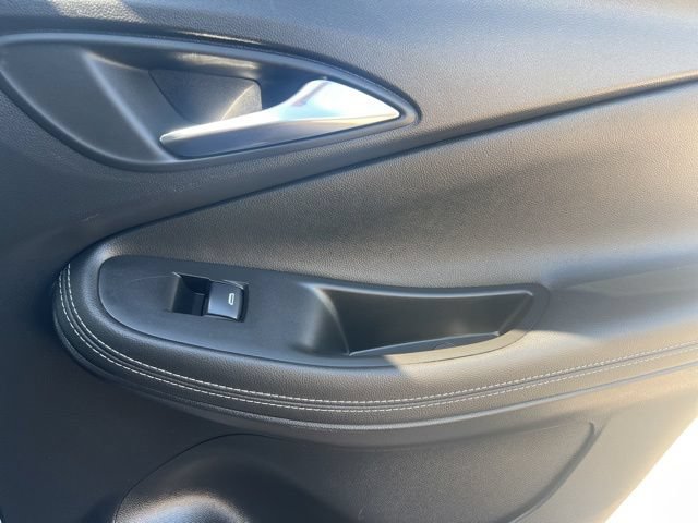 Used 2025 Buick Encore GX Preferred FWD image 29