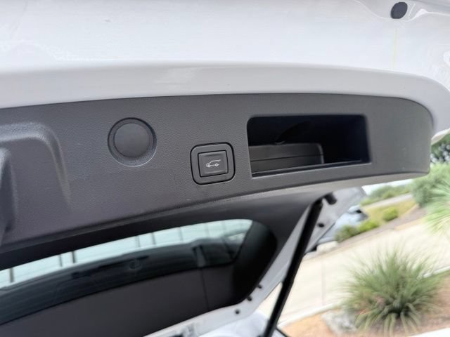 Certified 2026 Chevrolet Equinox LT w/ Convenience Package II FWD image 18