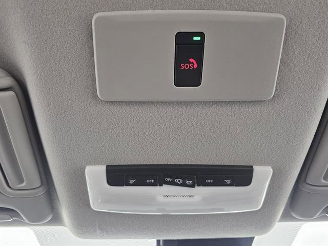 New 2025 Nissan Versa SR image 33