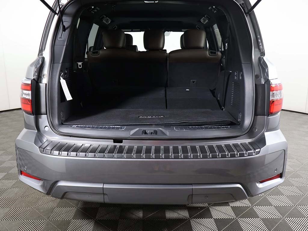 Used 2024 Nissan Armada Platinum image 19