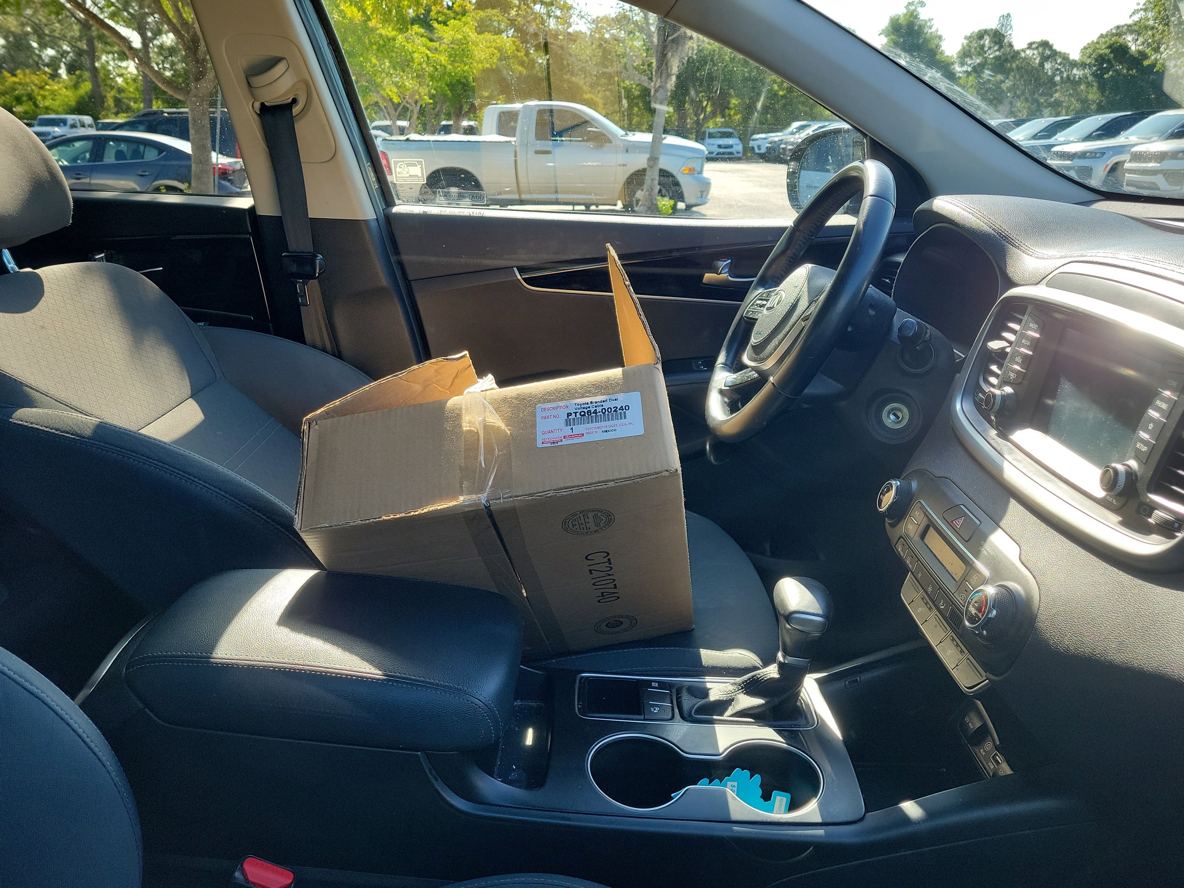 Used 2019 Kia Sorento S FWD image 10
