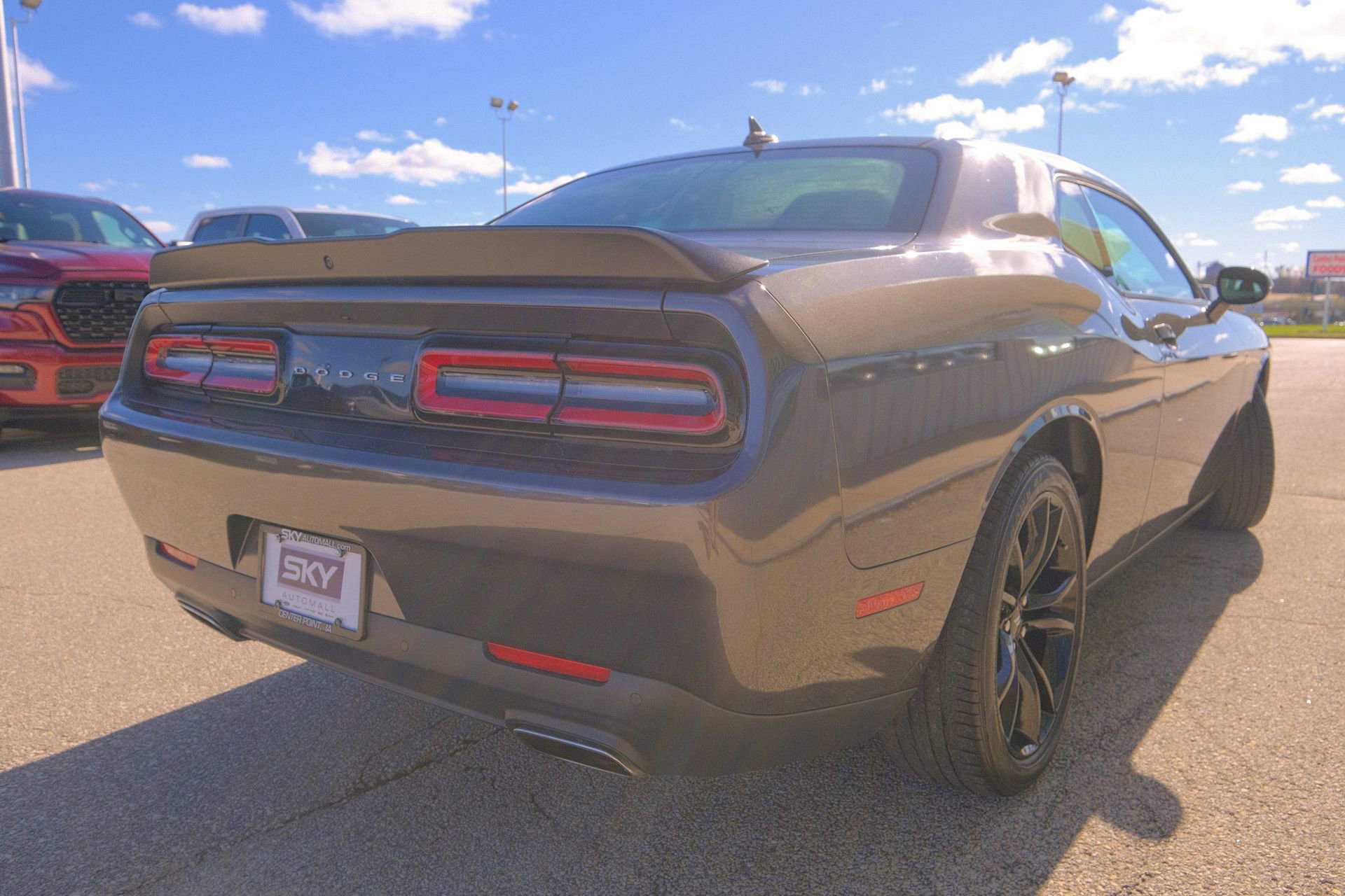 Used 2018 Dodge Challenger SXT Plus image 8