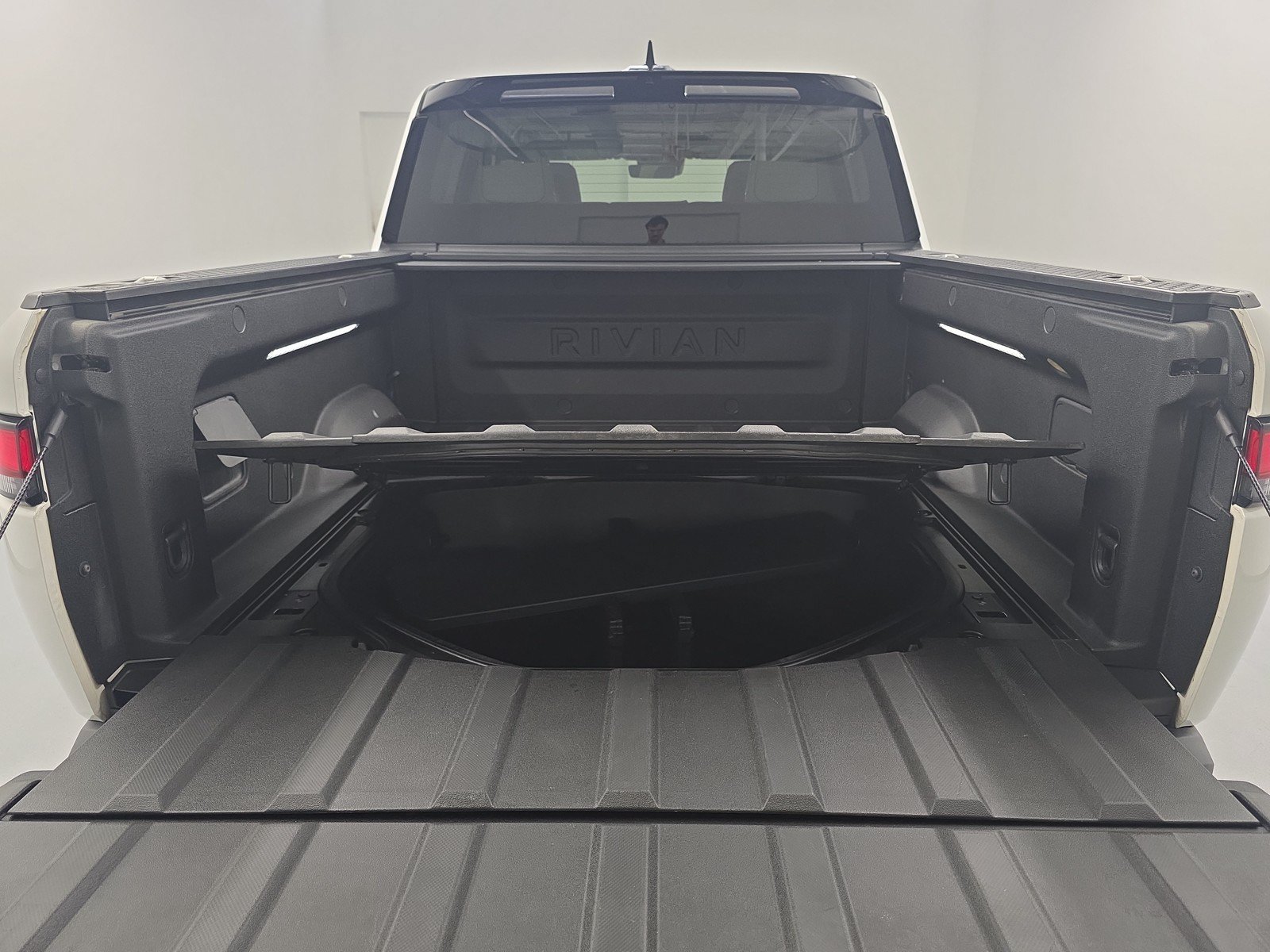 Used 2023 Rivian R1T Adventure AWD/4WD image 15