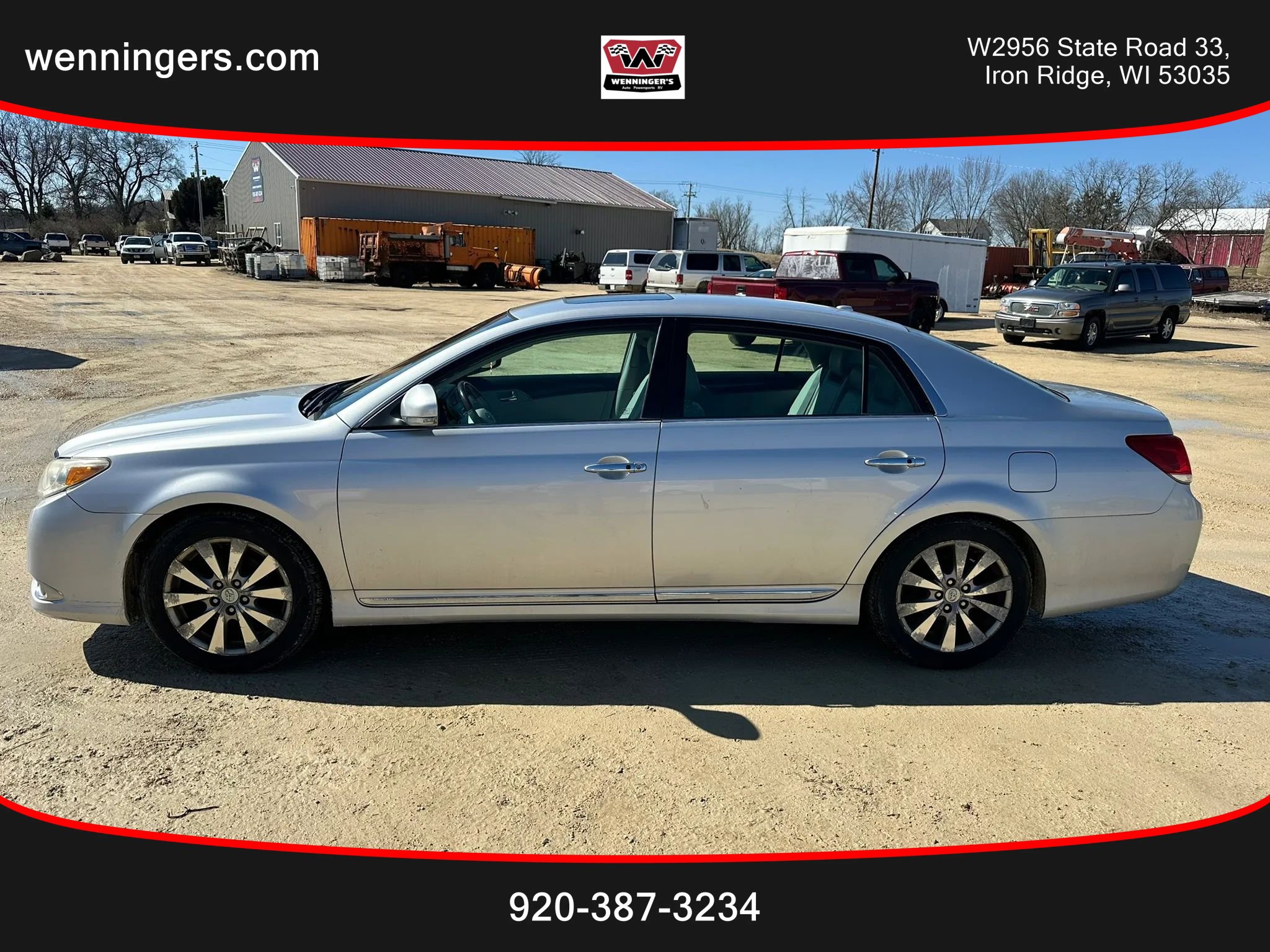 Used 2011 Toyota Avalon Limited FWD image 1