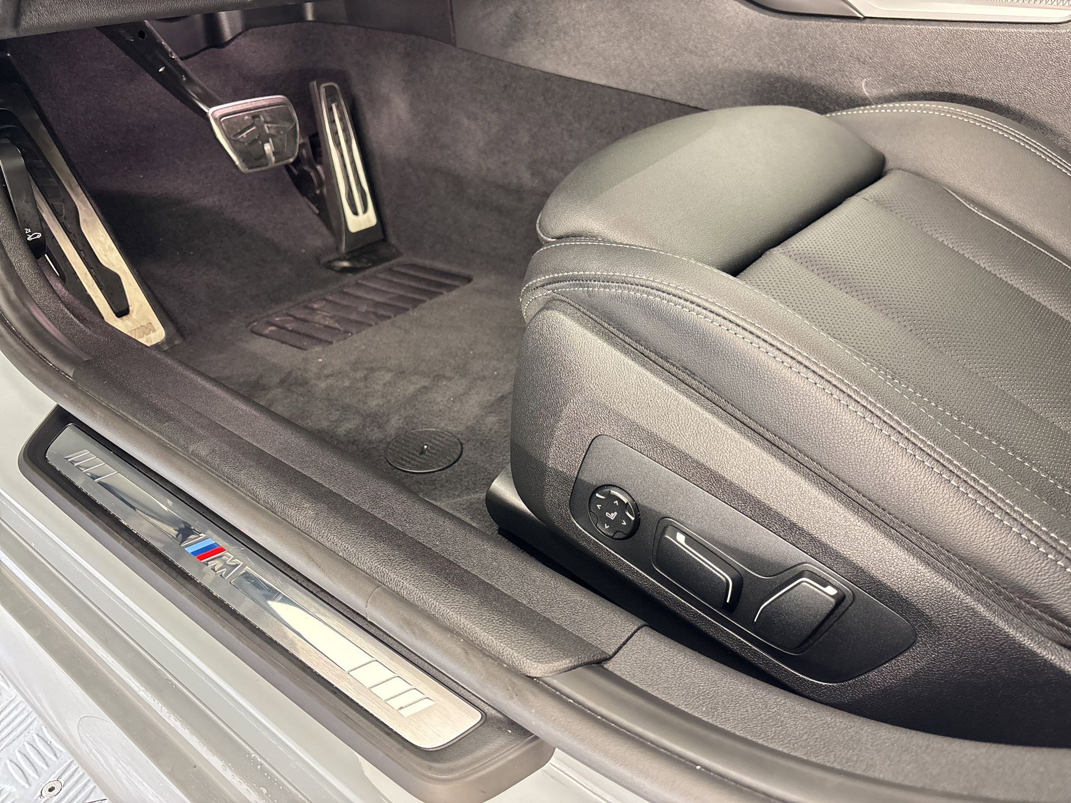 Certified 2025 BMW M340i Sedan RWD image 12