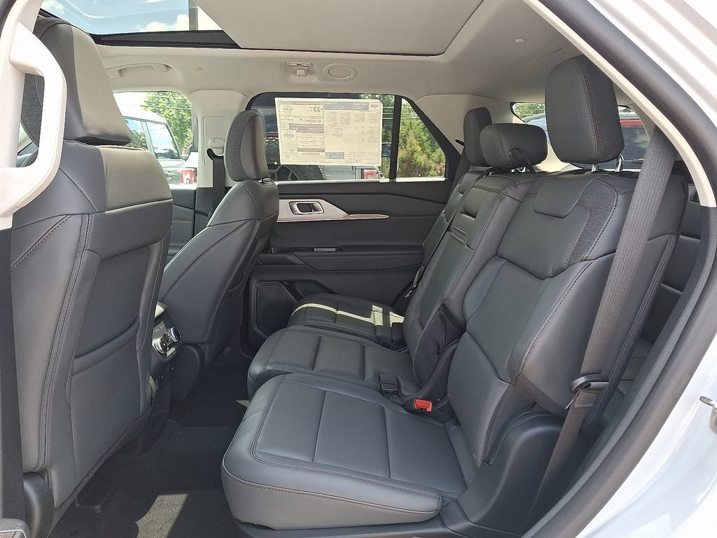 New 2026 Ford Explorer Active w/ Active Comfort Package AWD/4WD image 5