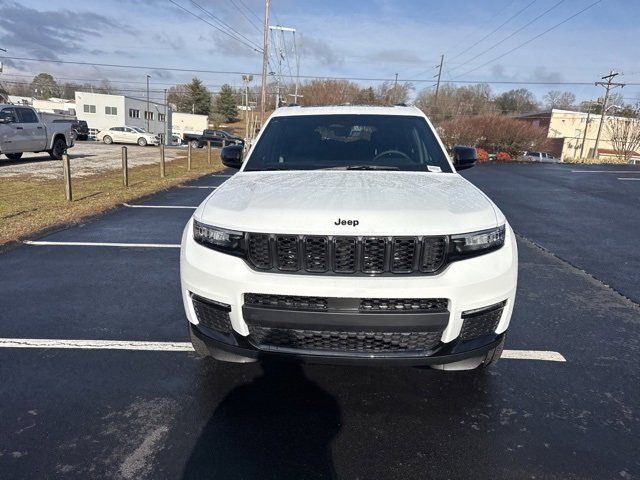 New 2025 Jeep Grand Cherokee L Limited w/ Black Appearance Package image 2