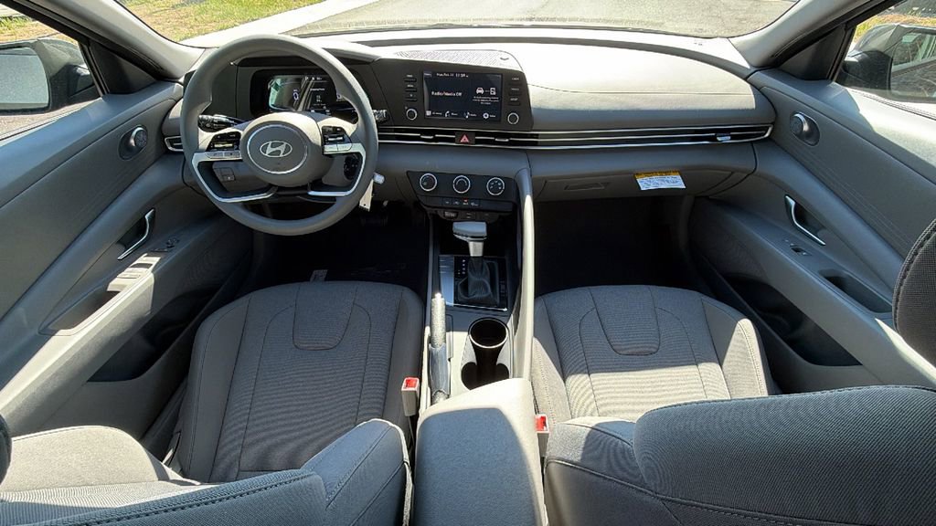 New 2026 Hyundai Elantra SE image 21
