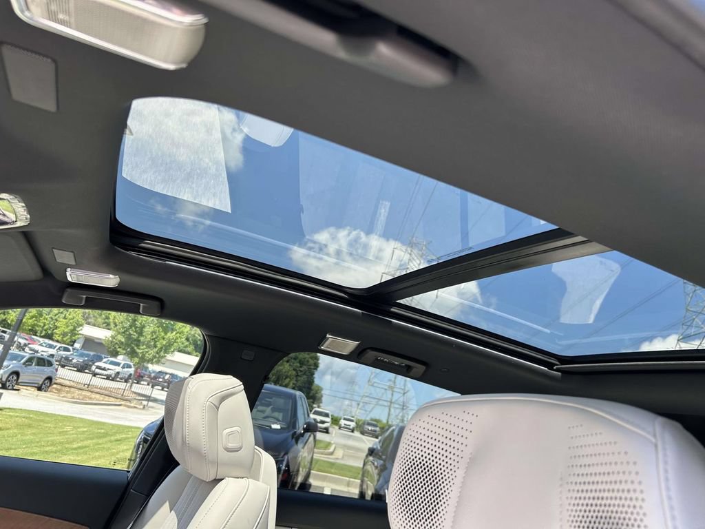 New 2027 Cadillac Vistiq Luxury AWD/4WD image 20