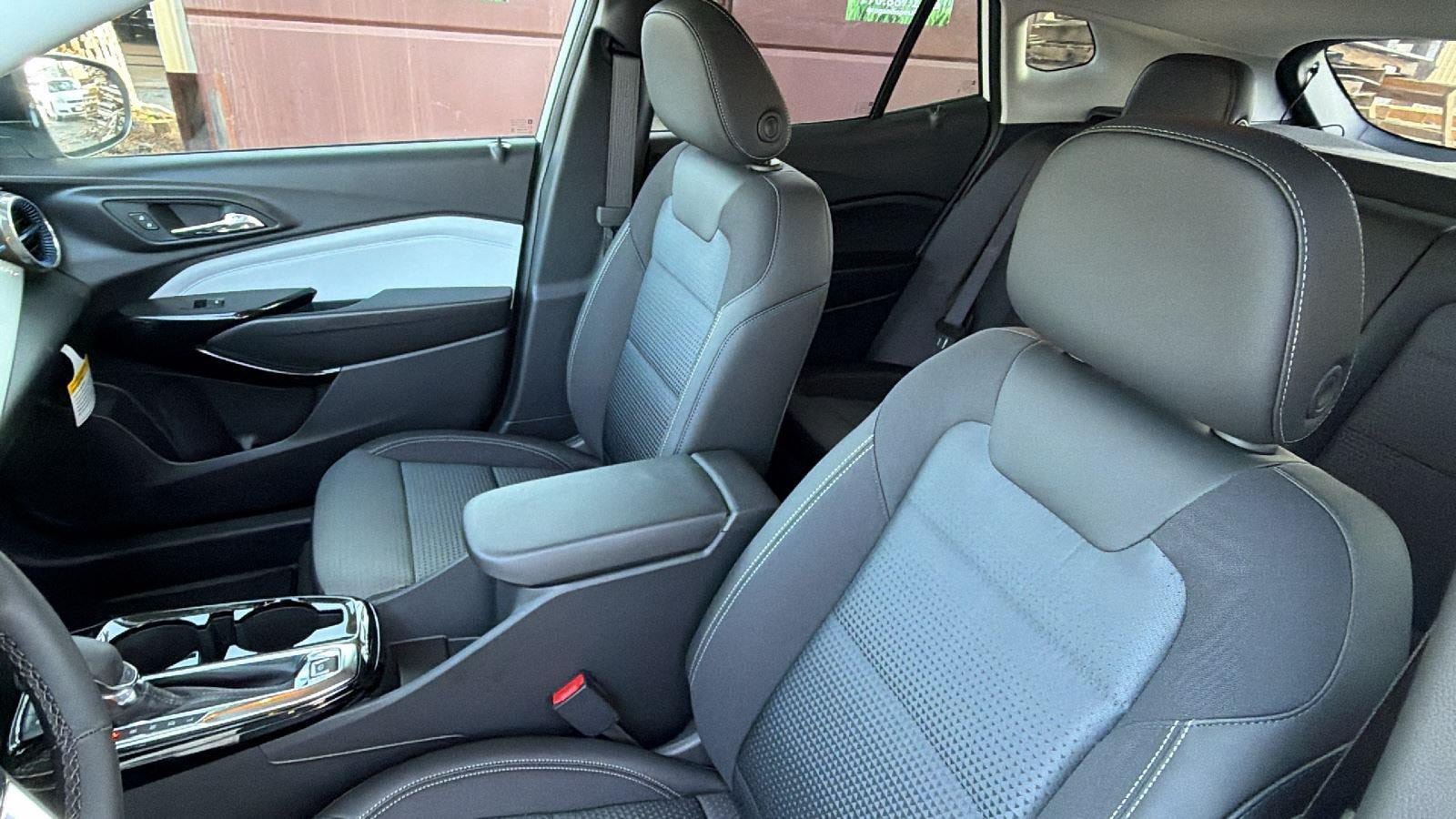 New 2026 Chevrolet Trax LT w/ Driver Confidence Package FWD image 4