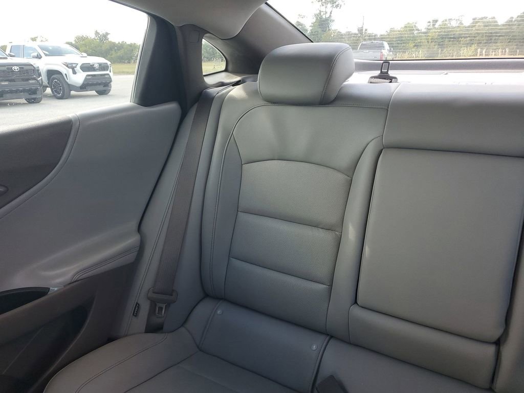 Used 2019 Chevrolet Malibu Premier w/ Sun and Wheel Package image 12