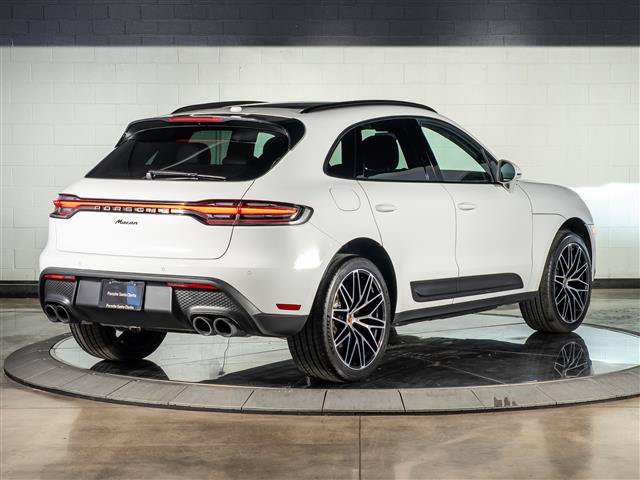 Certified 2026 Porsche Macan AWD/4WD image 9