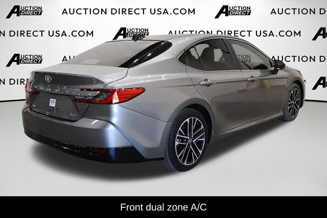 Used 2025 Toyota Camry XLE FWD image 5